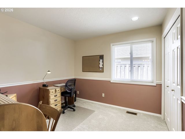 5834 Nw NECANICUM Way, Portland, OR 97229