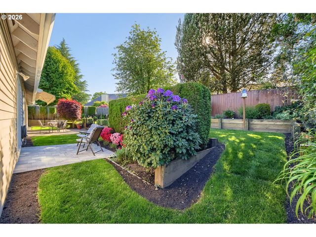5834 Nw NECANICUM Way, Portland, OR 97229