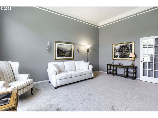 5834 Nw NECANICUM Way, Portland, OR 97229