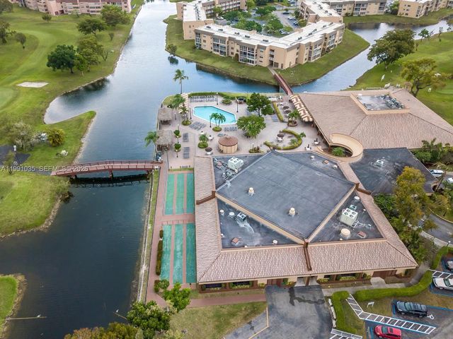 9800 Sunrise Lakes Blvd 208, Sunrise, FL 33322