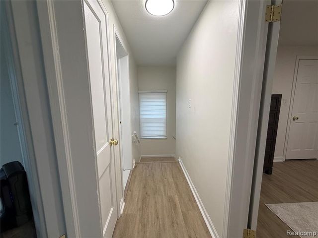 7001 Mayburn Street, Dearborn Heights, MI 48127