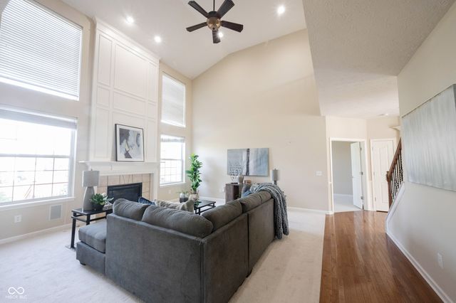 13086 Avon Cross Way, Fishers, IN 46037