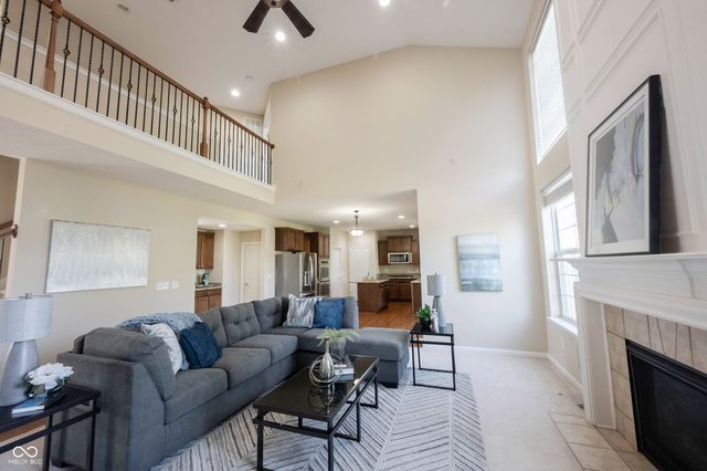 13086 Avon Cross Way, Fishers, IN 46037