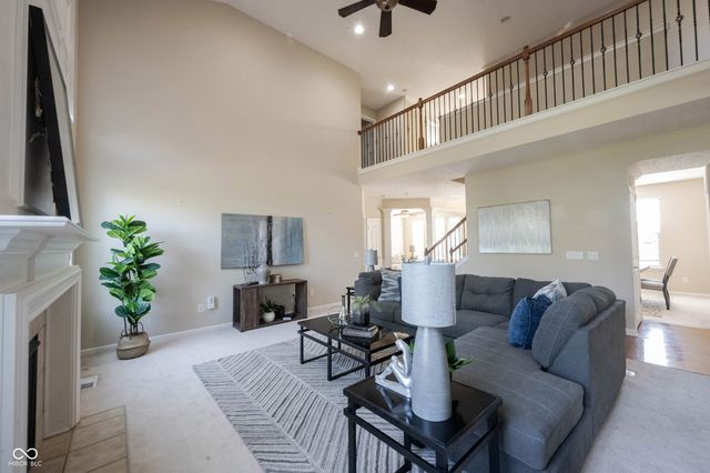 13086 Avon Cross Way, Fishers, IN 46037