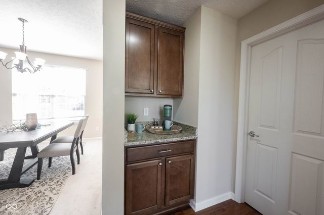 13086 Avon Cross Way, Fishers, IN 46037