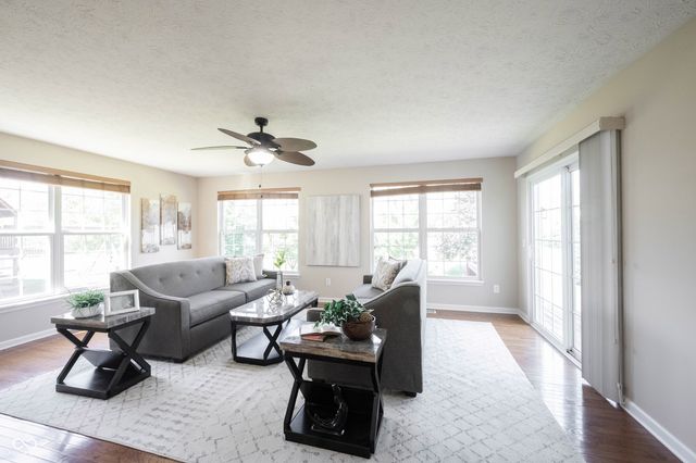 13086 Avon Cross Way, Fishers, IN 46037