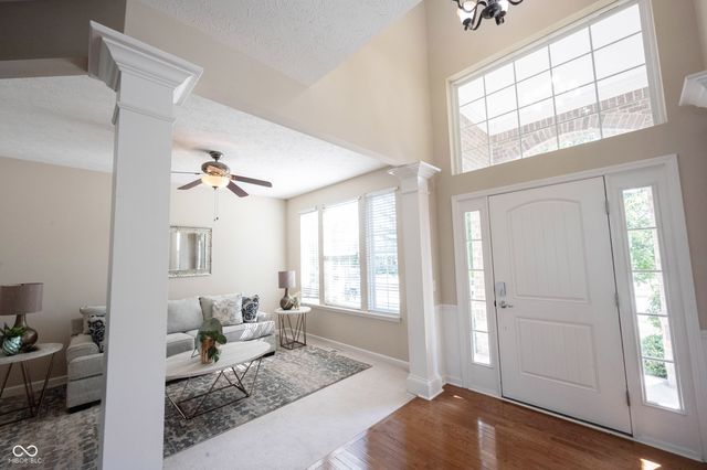 13086 Avon Cross Way, Fishers, IN 46037