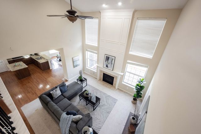 13086 Avon Cross Way, Fishers, IN 46037