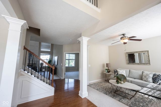 13086 Avon Cross Way, Fishers, IN 46037