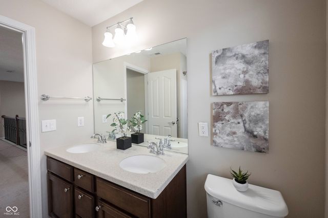 13086 Avon Cross Way, Fishers, IN 46037