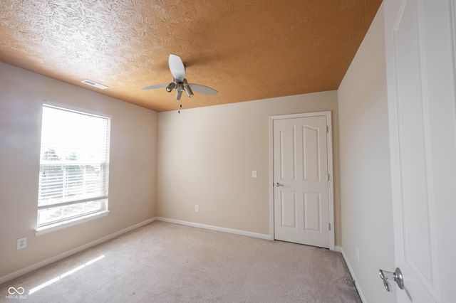 13086 Avon Cross Way, Fishers, IN 46037