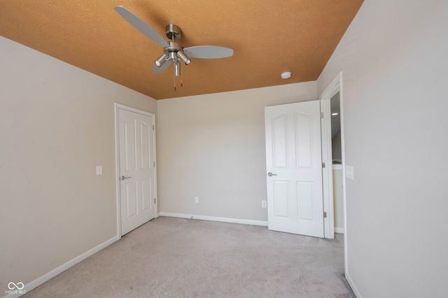 13086 Avon Cross Way, Fishers, IN 46037