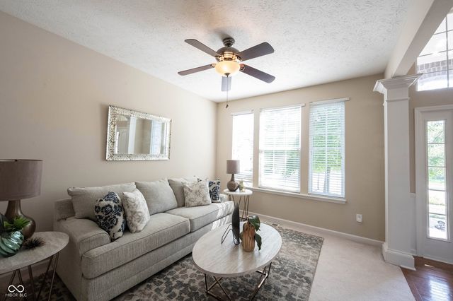 13086 Avon Cross Way, Fishers, IN 46037