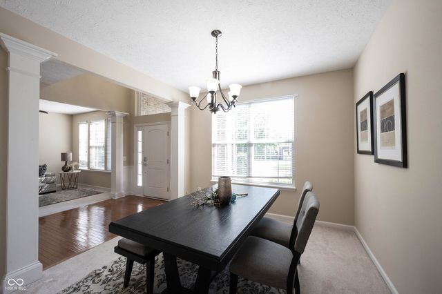 13086 Avon Cross Way, Fishers, IN 46037