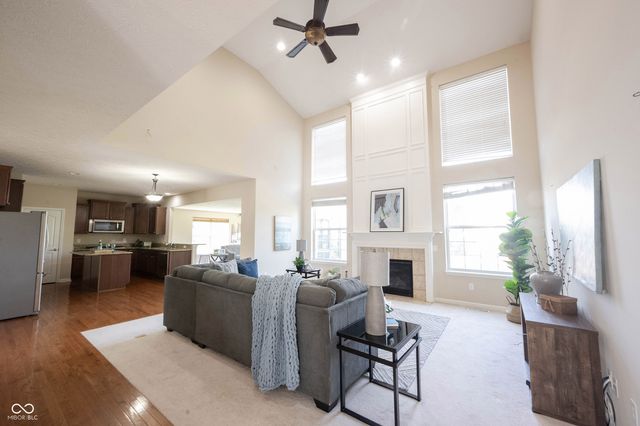 13086 Avon Cross Way, Fishers, IN 46037