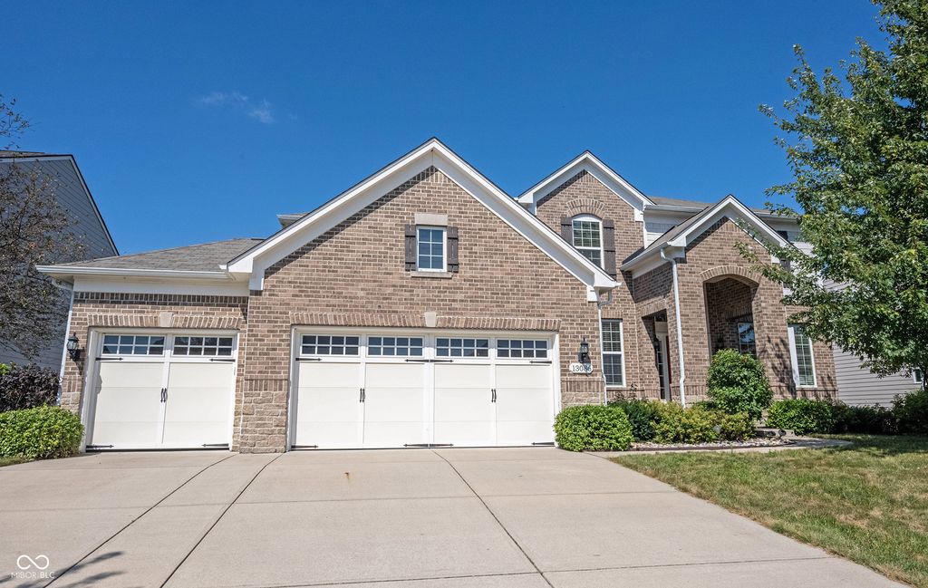 13086 Avon Cross Way, Fishers, IN 46037