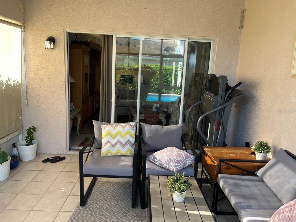 Image 12 of property listing at 2701 CRANE TRACE CIRCLE, Orlando, FL 32837