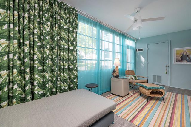 200 GLENNES LANE 111, Dunedin, FL 34698