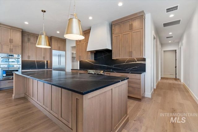 539 Century Ave, Middleton, ID 83544