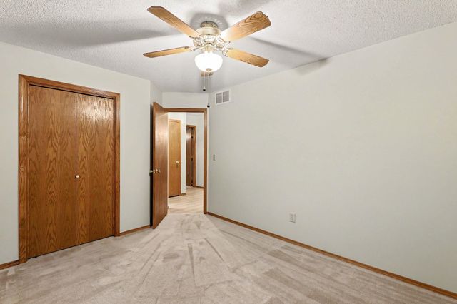 10825 W Rolling Hills, Wichita, KS 67212
