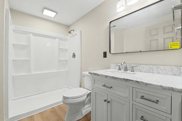 10825 W Rolling Hills, Wichita, KS 67212