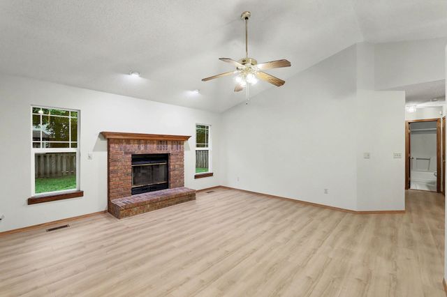 10825 W Rolling Hills, Wichita, KS 67212
