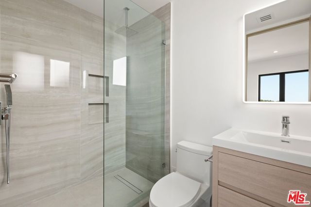 5130 Medina Road, Woodland Hills (los Angeles), CA 91364