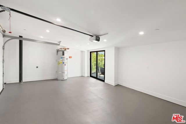 5130 Medina Road, Woodland Hills (los Angeles), CA 91364