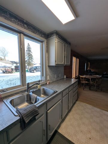 534 S Main Street, Au Gres, MI 48703