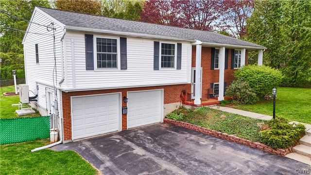 2 Laurelwood Road, New Hartford, NY 13413