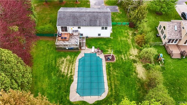 2 Laurelwood Road, New Hartford, NY 13413