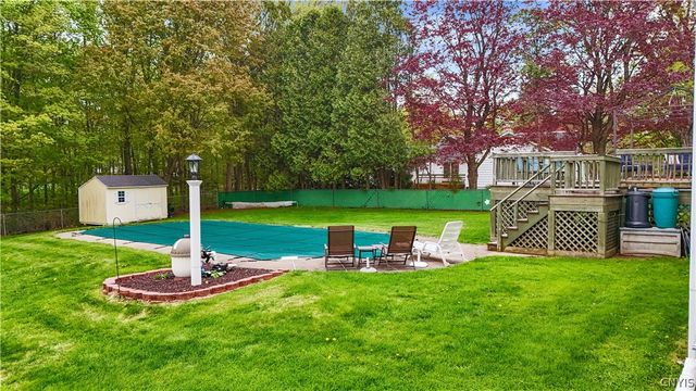 2 Laurelwood Road, New Hartford, NY 13413