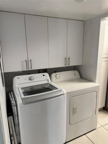 1461 NW 113th Ave, Pembroke Pines, FL 33026