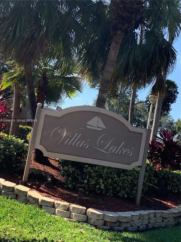 1461 NW 113th Ave, Pembroke Pines, FL 33026