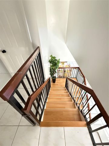 1461 NW 113th Ave, Pembroke Pines, FL 33026