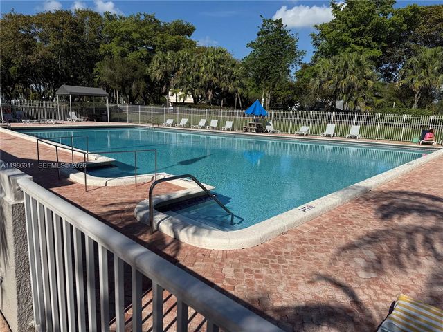 1461 NW 113th Ave, Pembroke Pines, FL 33026