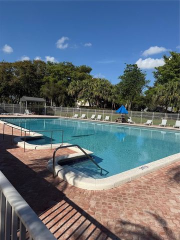 1461 NW 113th Ave, Pembroke Pines, FL 33026