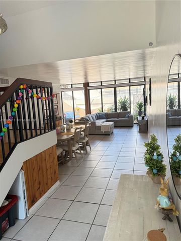 1461 NW 113th Ave, Pembroke Pines, FL 33026