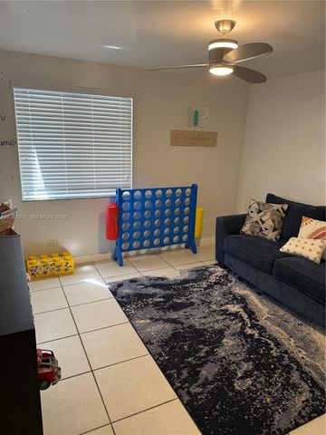 1461 NW 113th Ave, Pembroke Pines, FL 33026