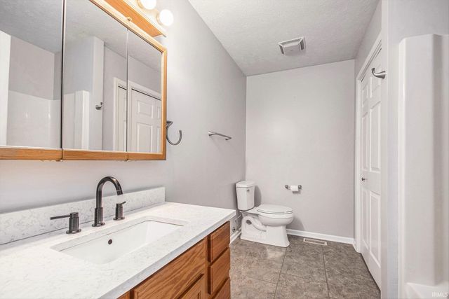10360 Red Raspberry Lane, Granger, IN 46530