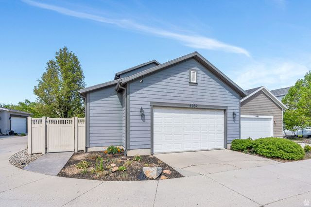 4489 W IRON MOUNTAIN DR, South Jordan, UT 84009