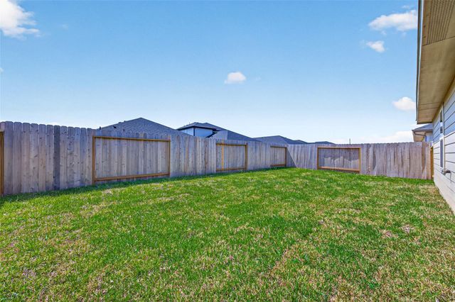 3030 Holland Lakes Drive, Fulshear, TX 77441