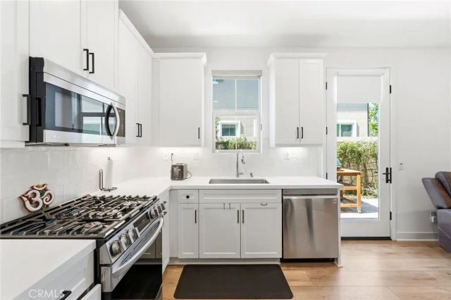 1752 Heywood A, Simi Valley, CA 93065