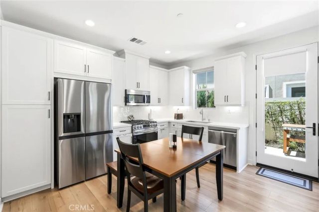 1752 Heywood A, Simi Valley, CA 93065