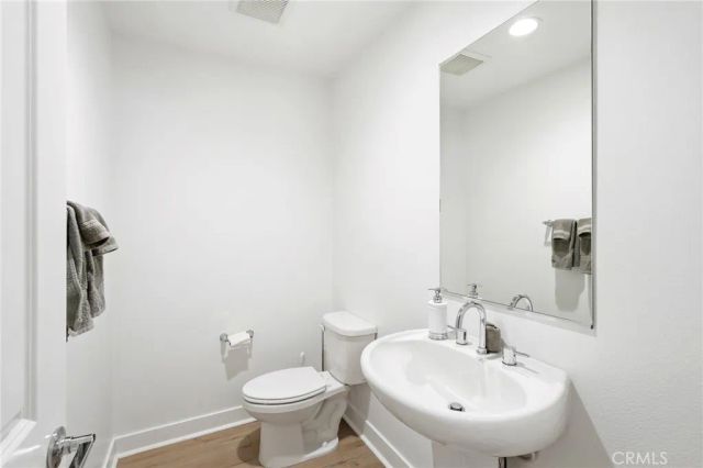 1752 Heywood A, Simi Valley, CA 93065