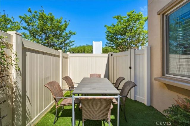 1752 Heywood A, Simi Valley, CA 93065