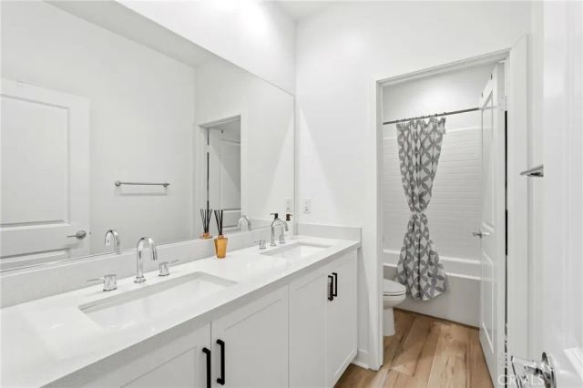 1752 Heywood A, Simi Valley, CA 93065