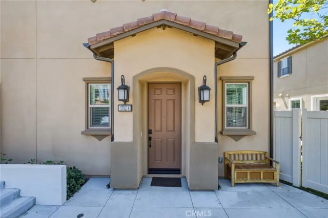 1752 Heywood A, Simi Valley, CA 93065