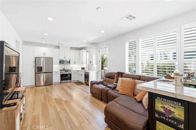 1752 Heywood A, Simi Valley, CA 93065