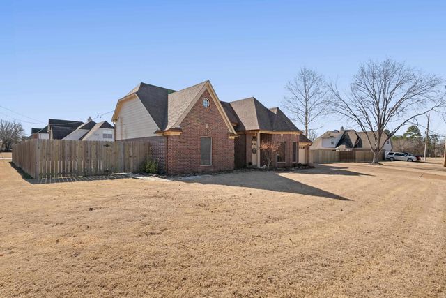 30 COTTON TRAIL DR, Rossville, TN 38066